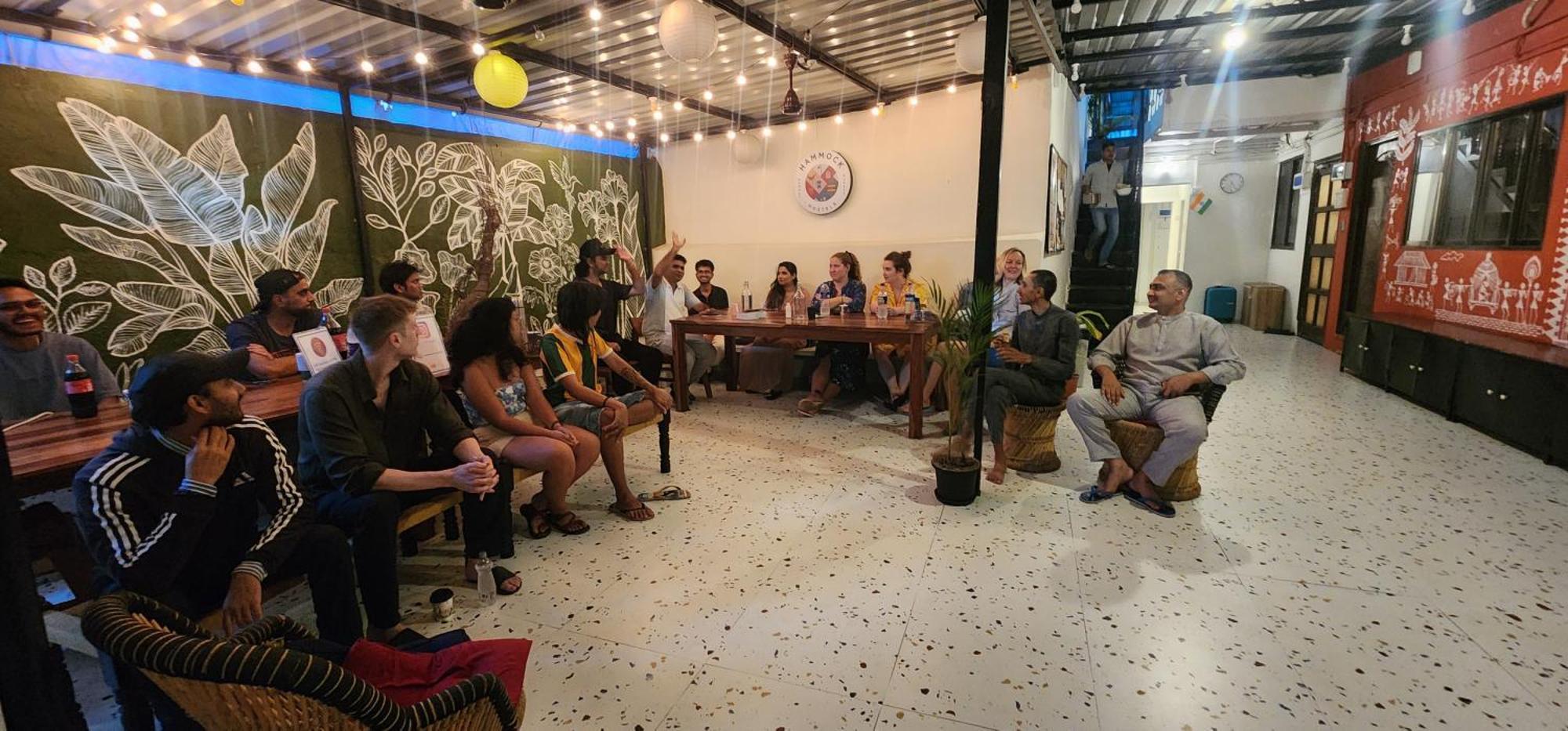Hammock Hostels - Bandra มุมไบ ภายนอก รูปภาพ
