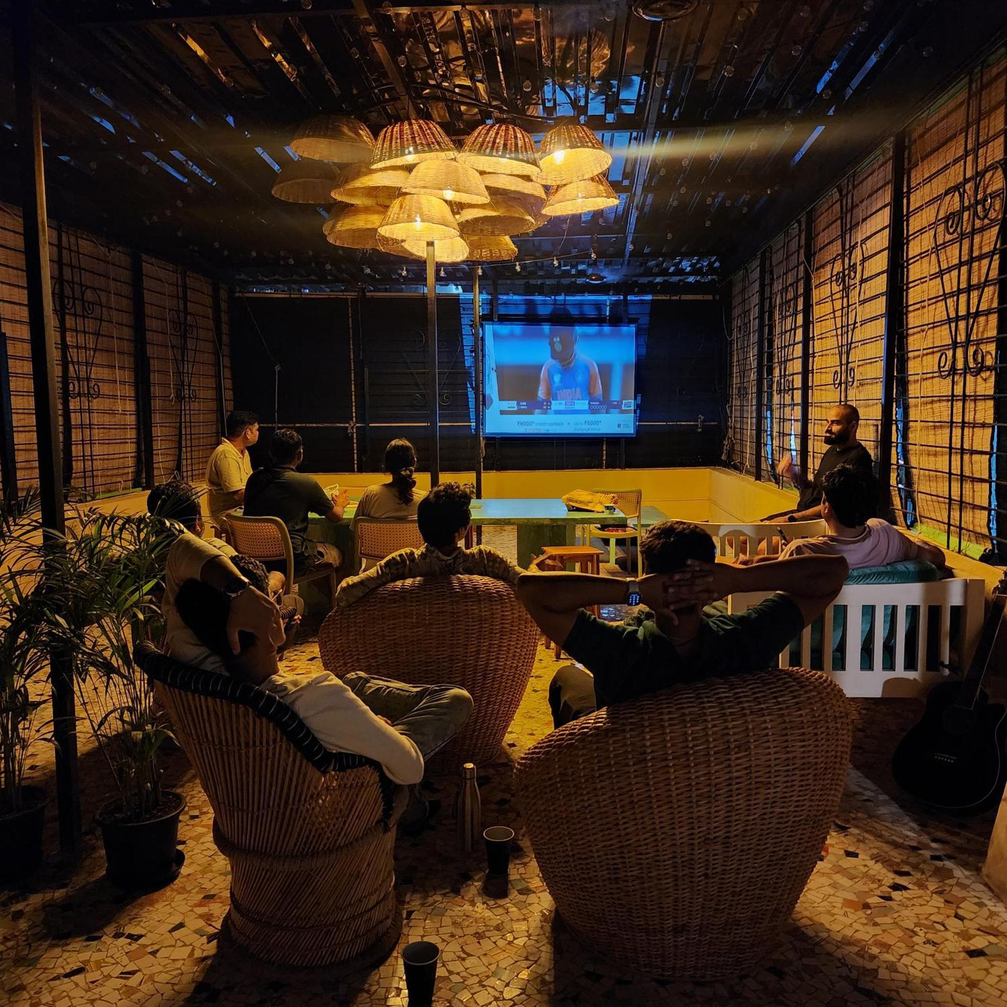 Hammock Hostels - Bandra มุมไบ ภายนอก รูปภาพ