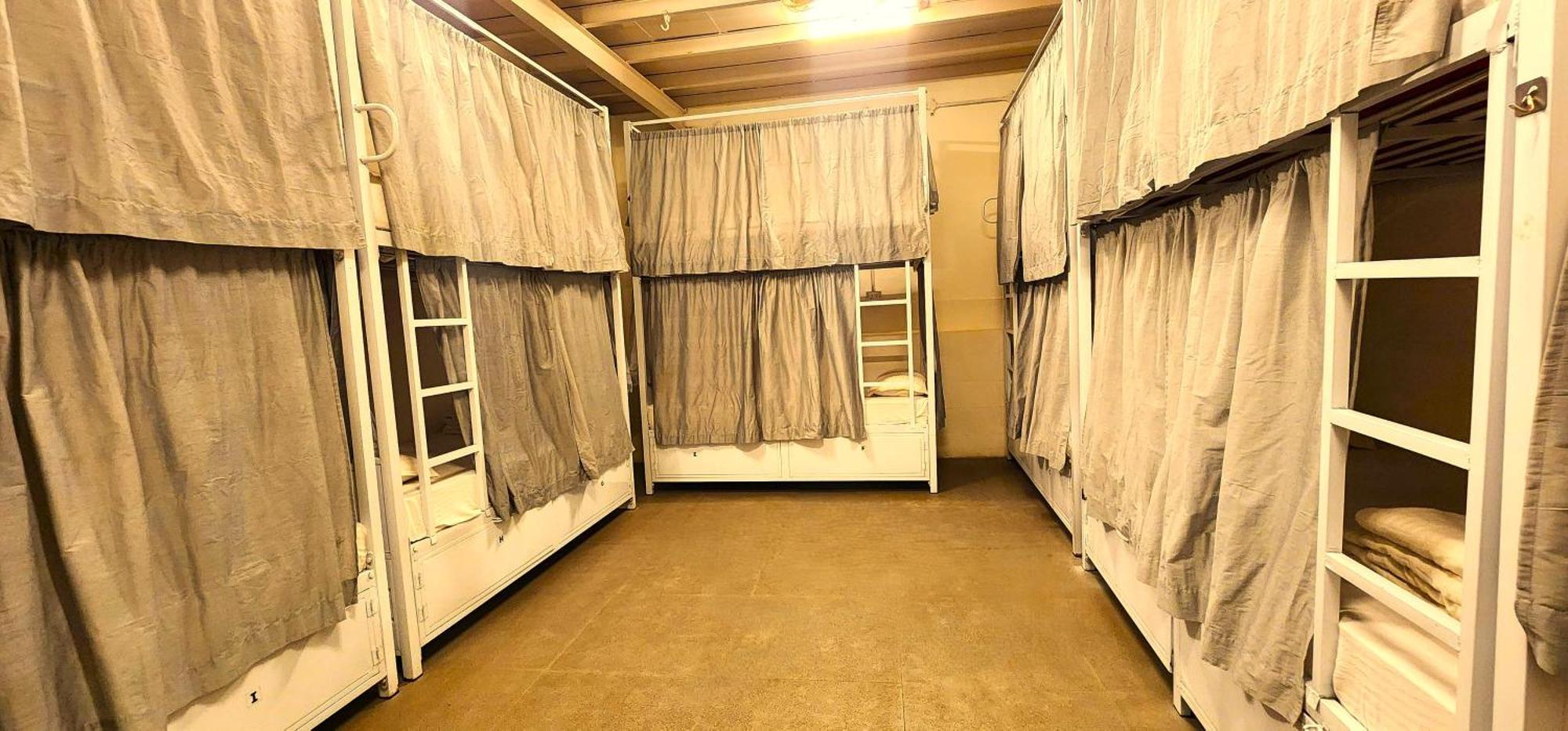 Hammock Hostels - Bandra มุมไบ ภายนอก รูปภาพ