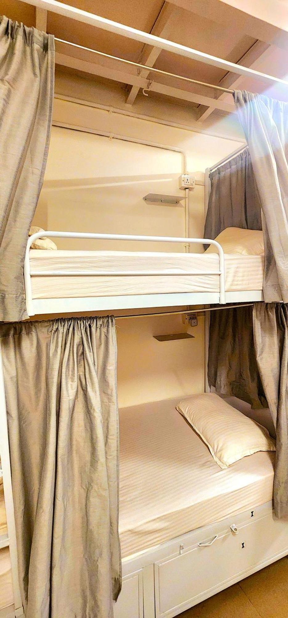 Hammock Hostels - Bandra มุมไบ ภายนอก รูปภาพ