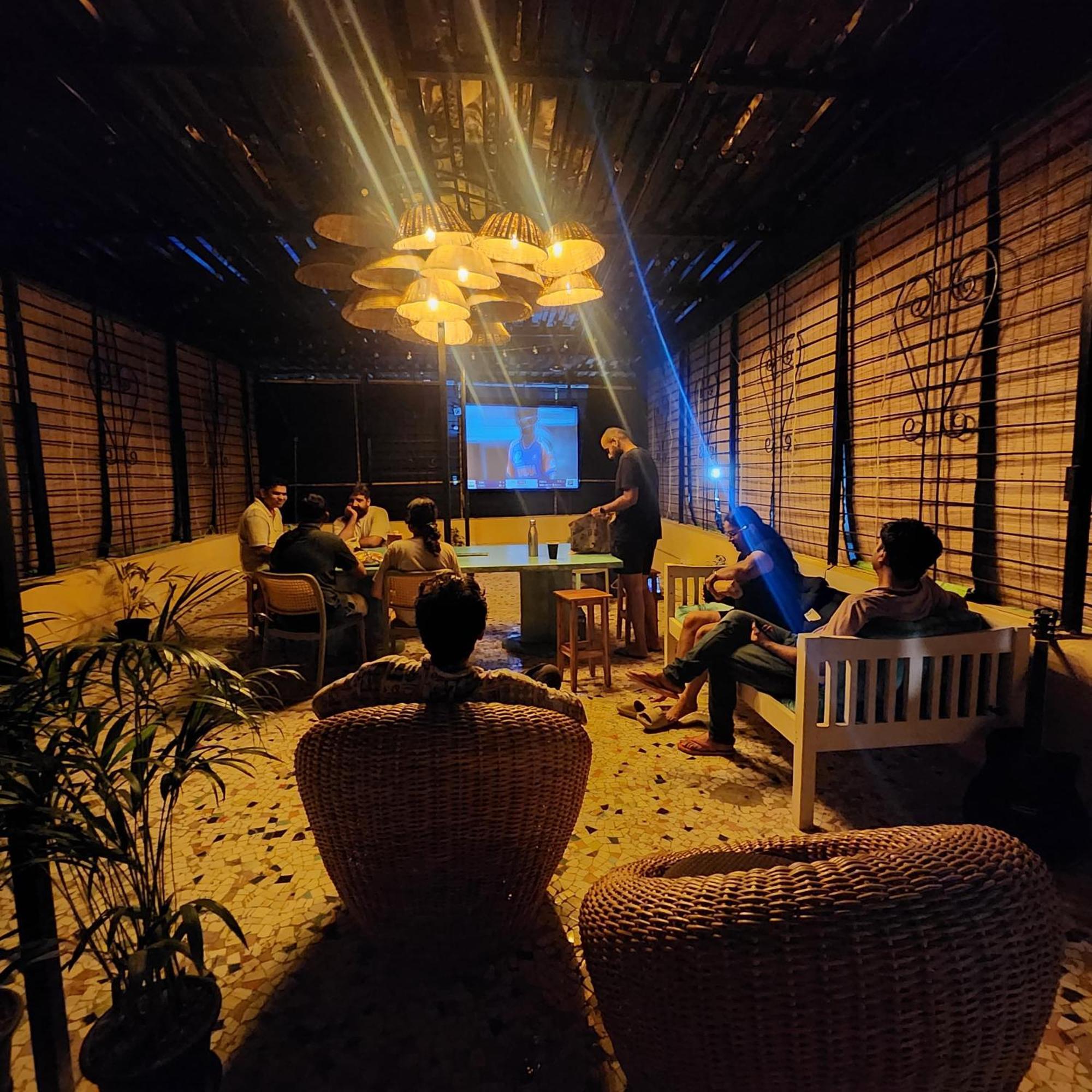 Hammock Hostels - Bandra มุมไบ ภายนอก รูปภาพ