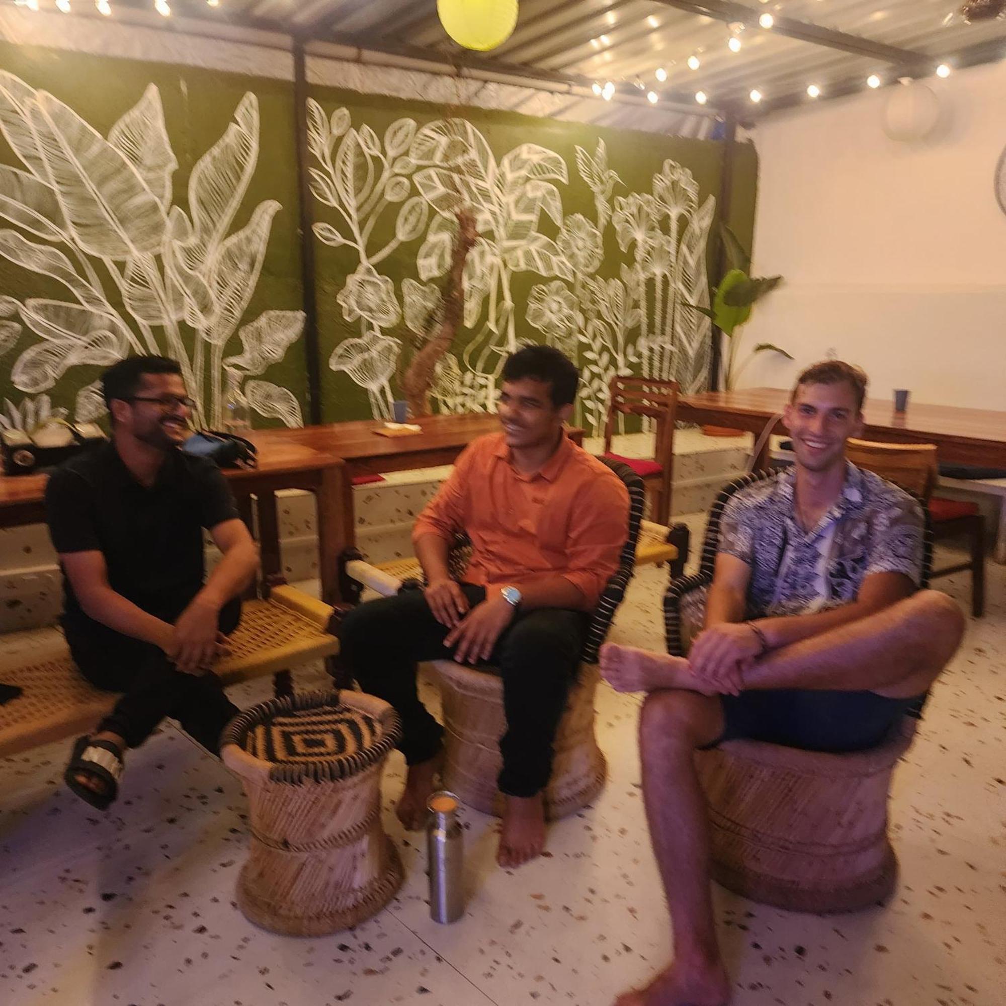 Hammock Hostels - Bandra มุมไบ ภายนอก รูปภาพ