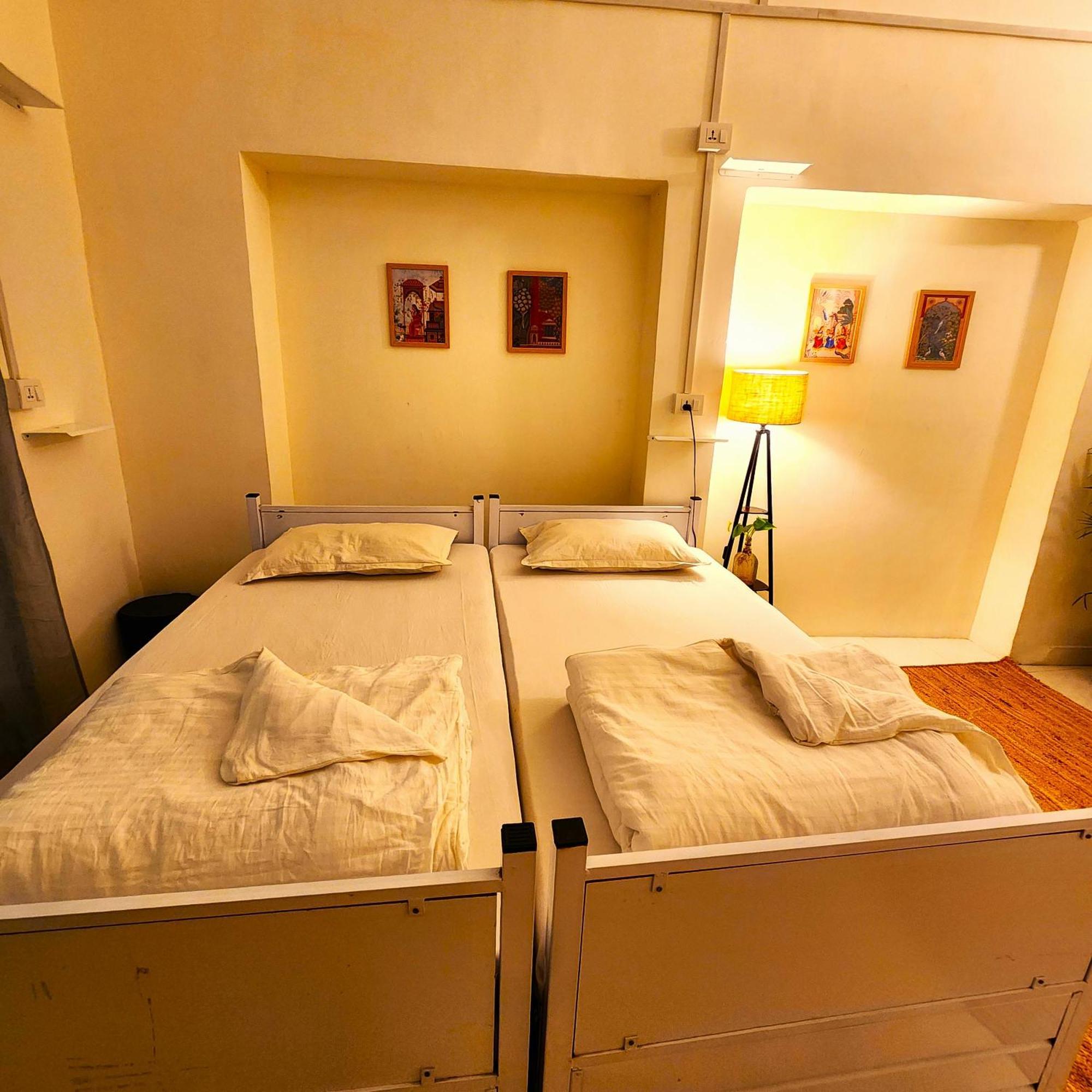 Hammock Hostels - Bandra มุมไบ ภายนอก รูปภาพ