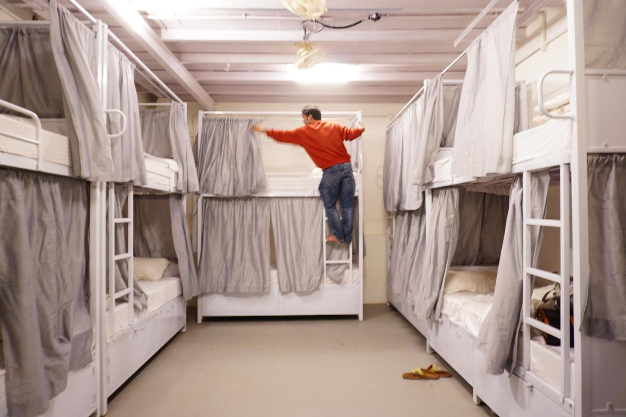 Hammock Hostels - Bandra มุมไบ ภายนอก รูปภาพ