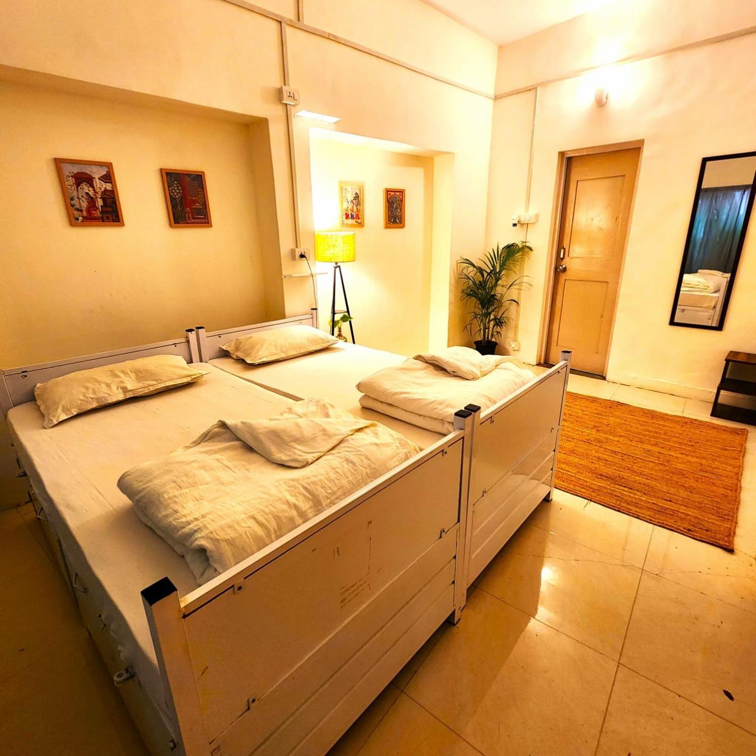 Hammock Hostels - Bandra มุมไบ ภายนอก รูปภาพ