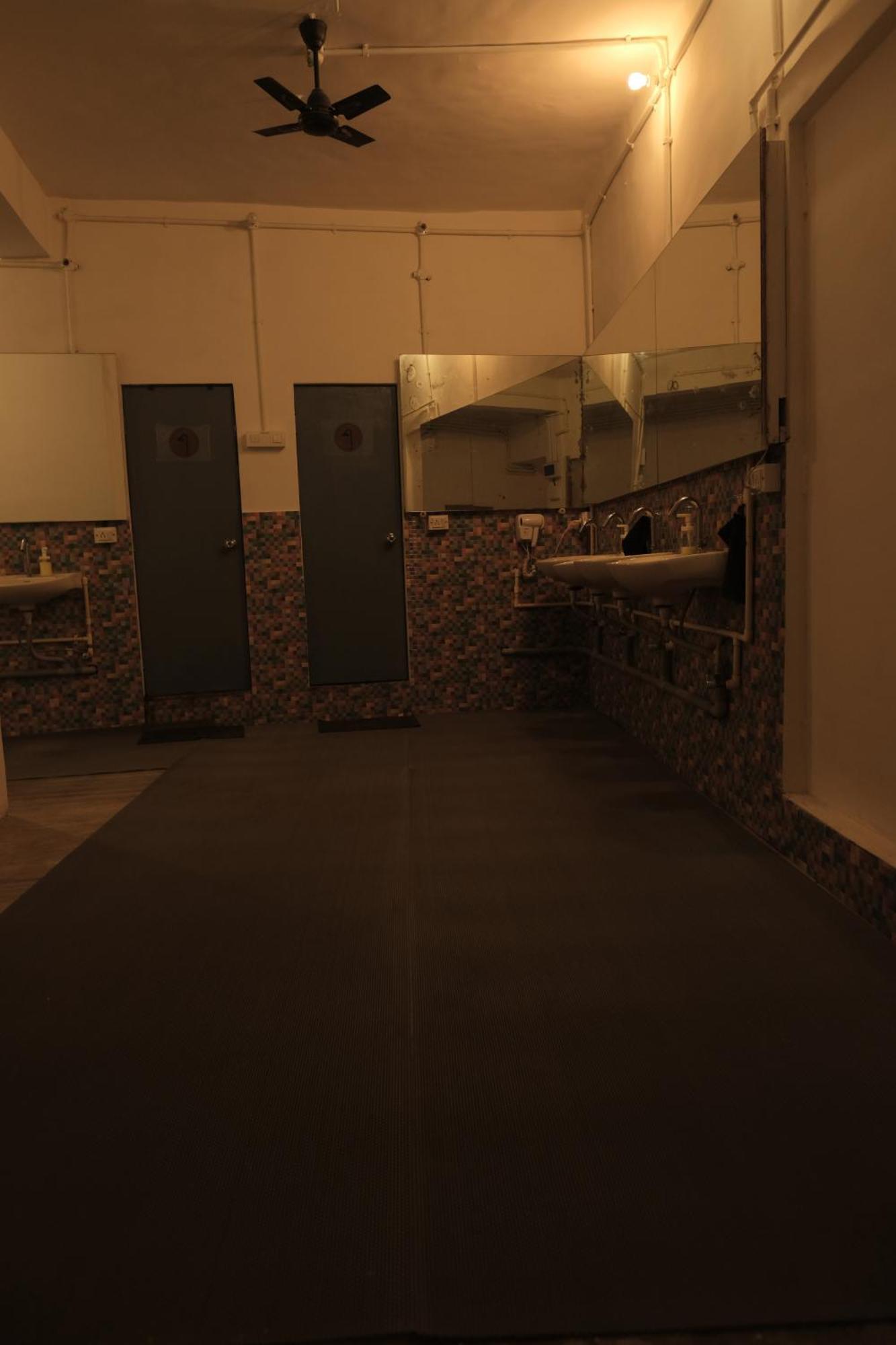 Hammock Hostels - Bandra มุมไบ ภายนอก รูปภาพ