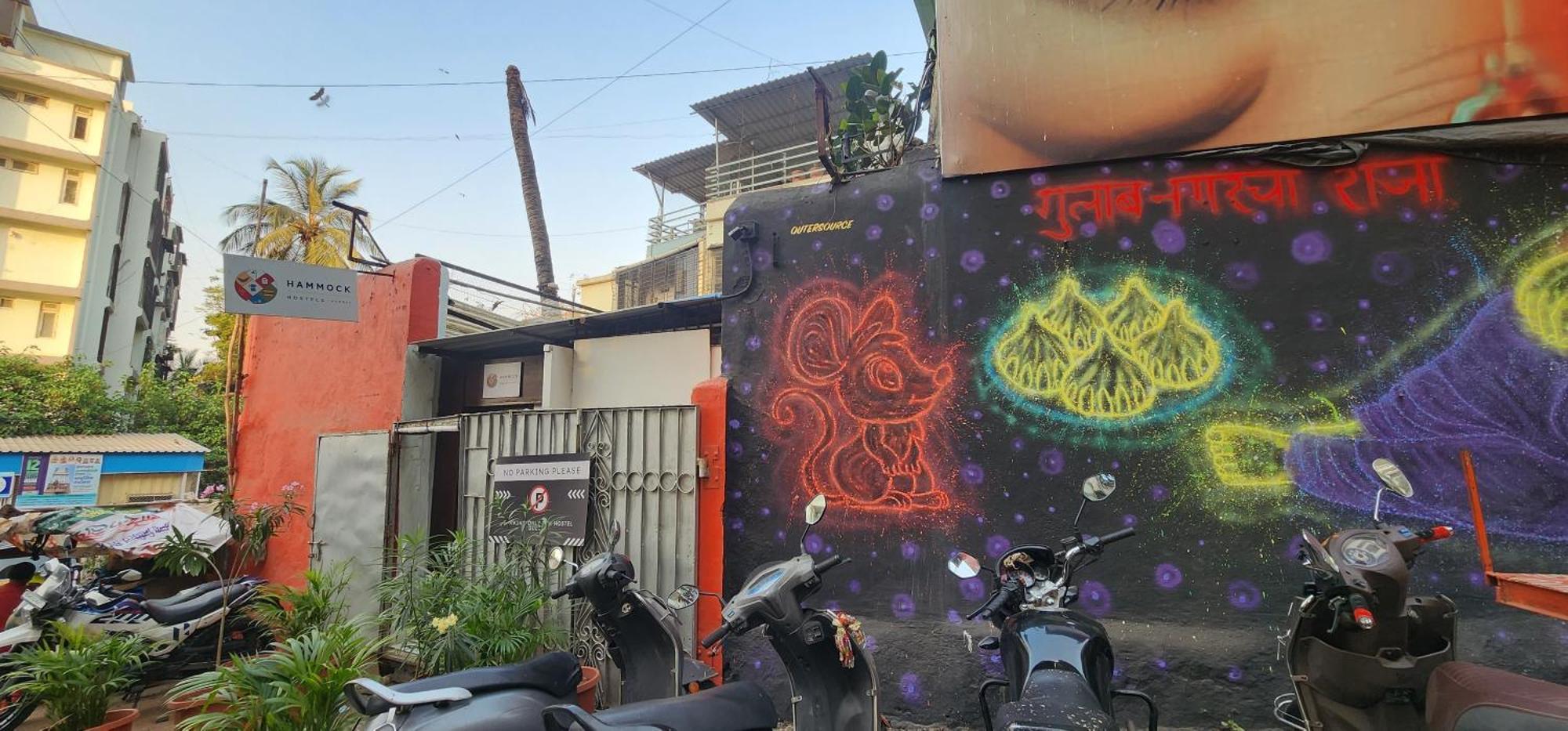 Hammock Hostels - Bandra มุมไบ ภายนอก รูปภาพ